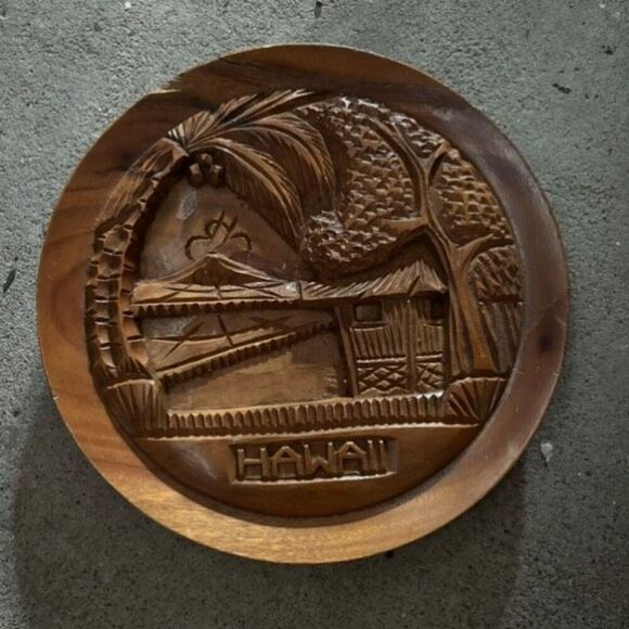 Vintage Hawaii Monkey Pod Wooden Tiki Plate - Picture 1 of 8